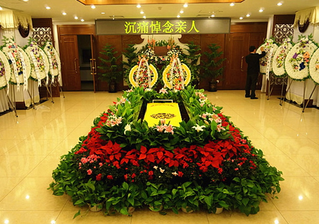 某殡仪馆中型告别厅布置效果